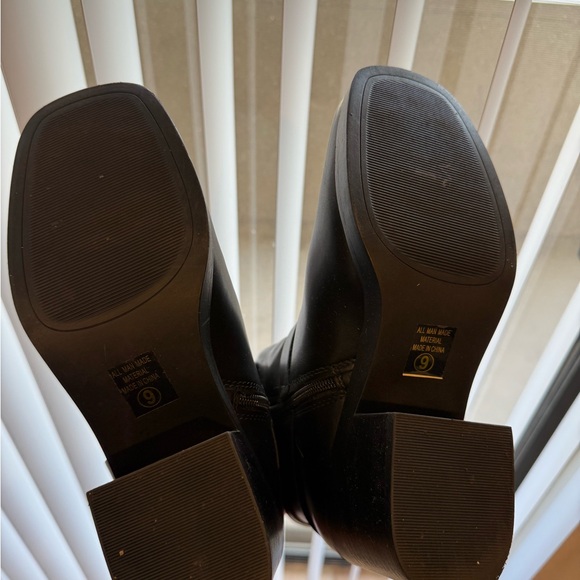 Black Leather Style Ankle Boots Women’s Size 9 - Picture 4 of 11